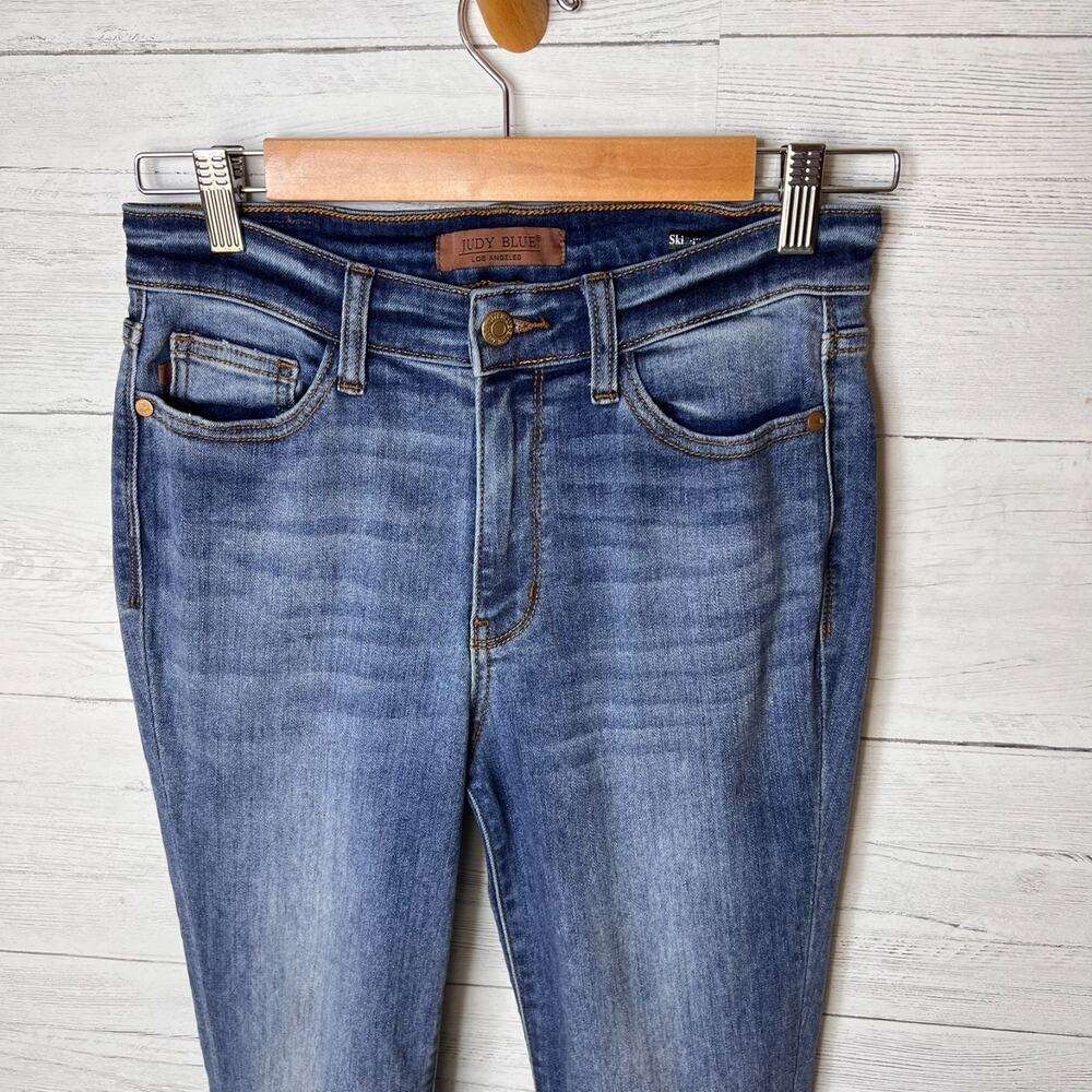 Judy Blue Jeans Womens Size 7/28 Medium Wash Skinny Fit Capri Stretch Comfort - Picture 6 of 16